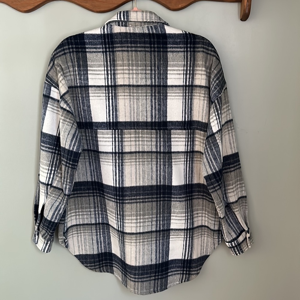 Vici Balboa Plaid Shacket Xs View 6